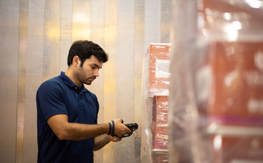 Air freight checking packages